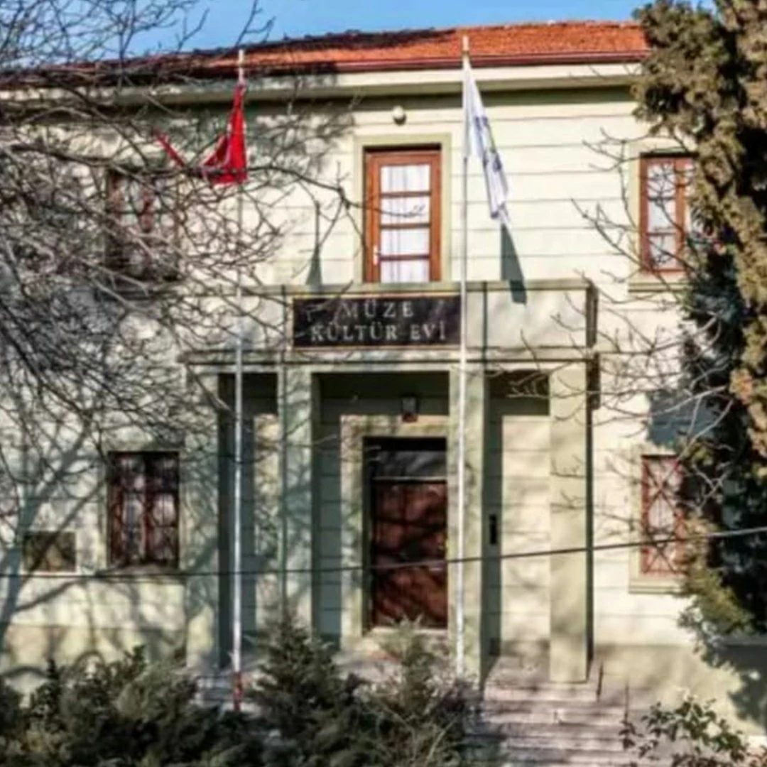 Bigadiç Müze ve Kültür Evi