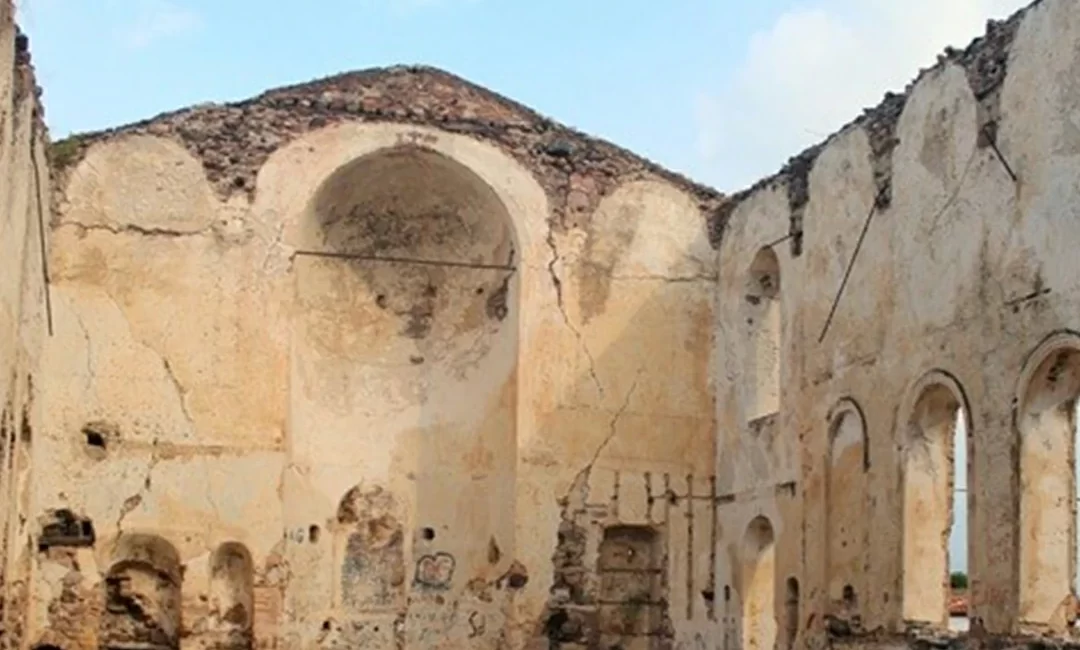 Agia Triyada Kilisesi: Kilise