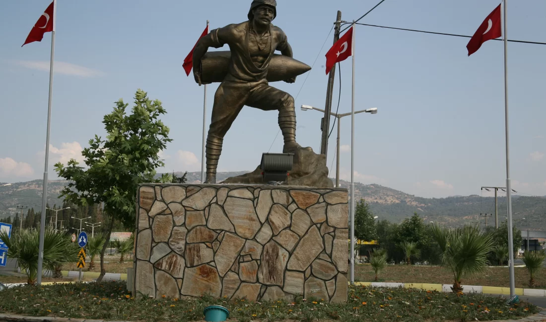 Anısına Havran’da heykeli ve