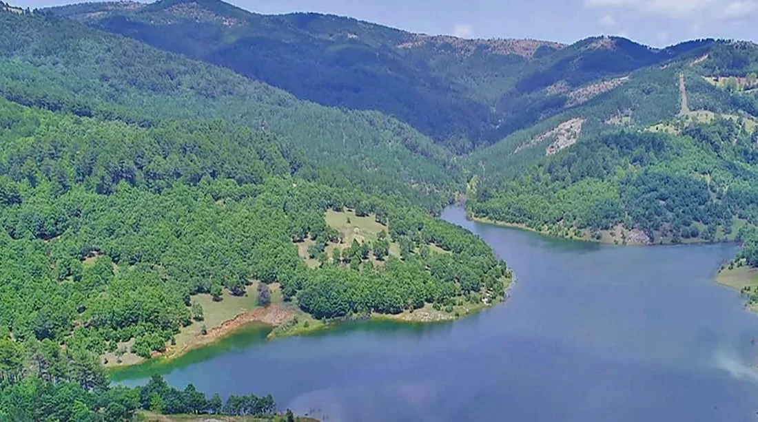 Gölet, temelden 29 metre