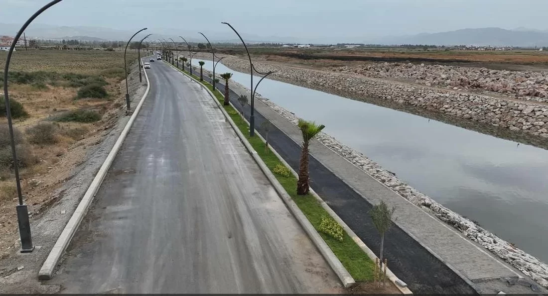 Bu yol Zeytinli, Altınkum